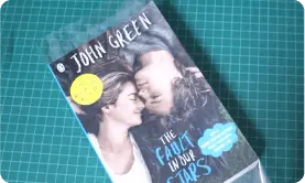 Full wrap around laminated dust jacket